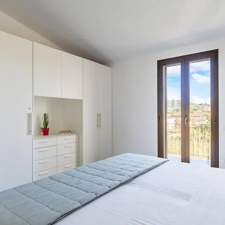 Lighthouse * Àrbatax