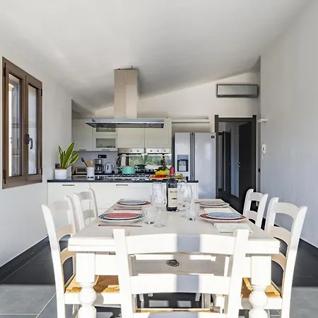 Lighthouse Apartment *