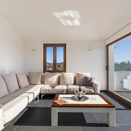 Lighthouse * Àrbatax