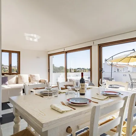 Lighthouse Apartment *